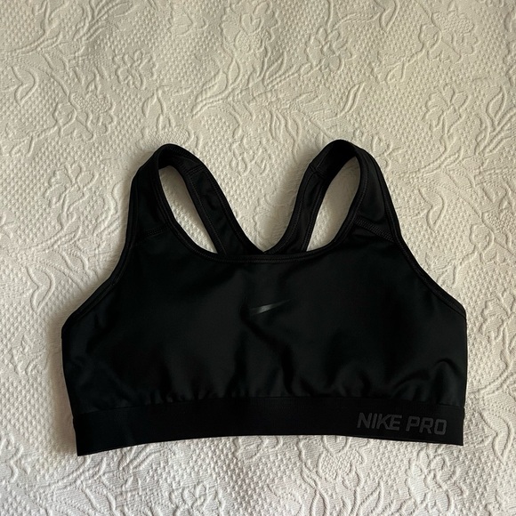 Nike Women's Black Sports Bra - Picture 2 of 6